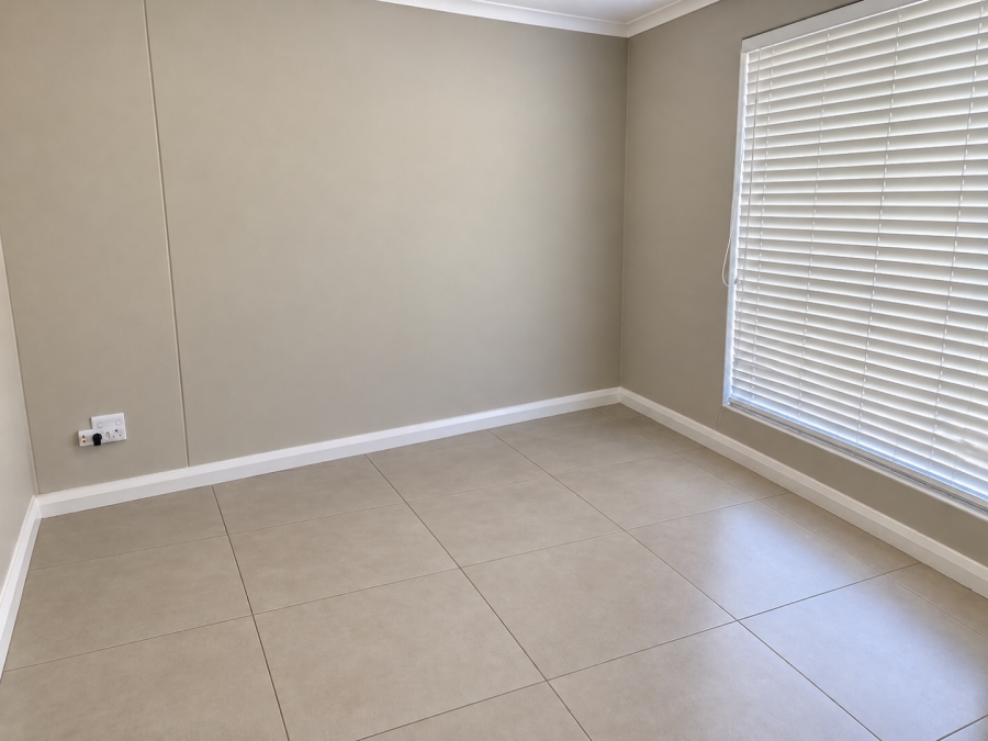 To Let 1 Bedroom Property for Rent in Century City Western Cape